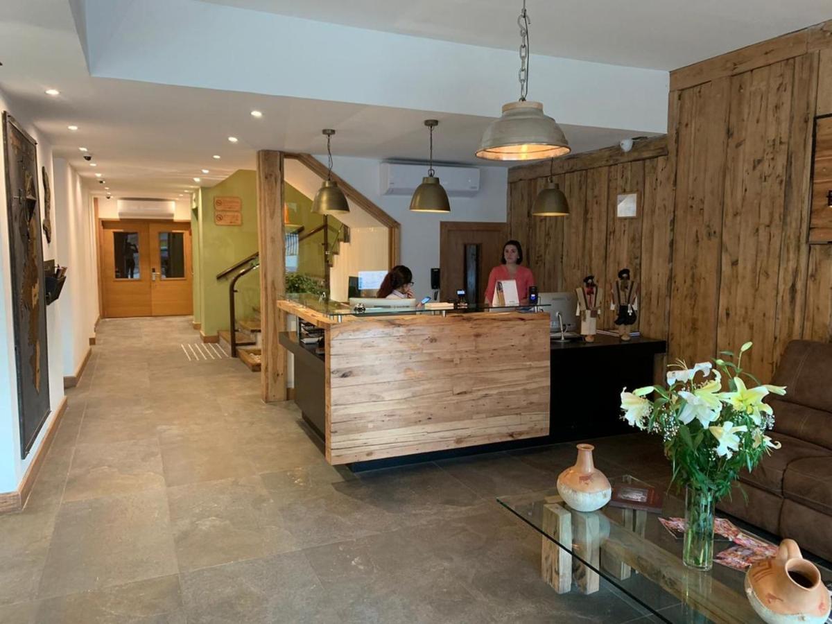 Entre Cumbres Apart Hotel Coyhaique Exterior foto